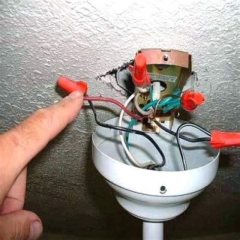 red wire on light fixture